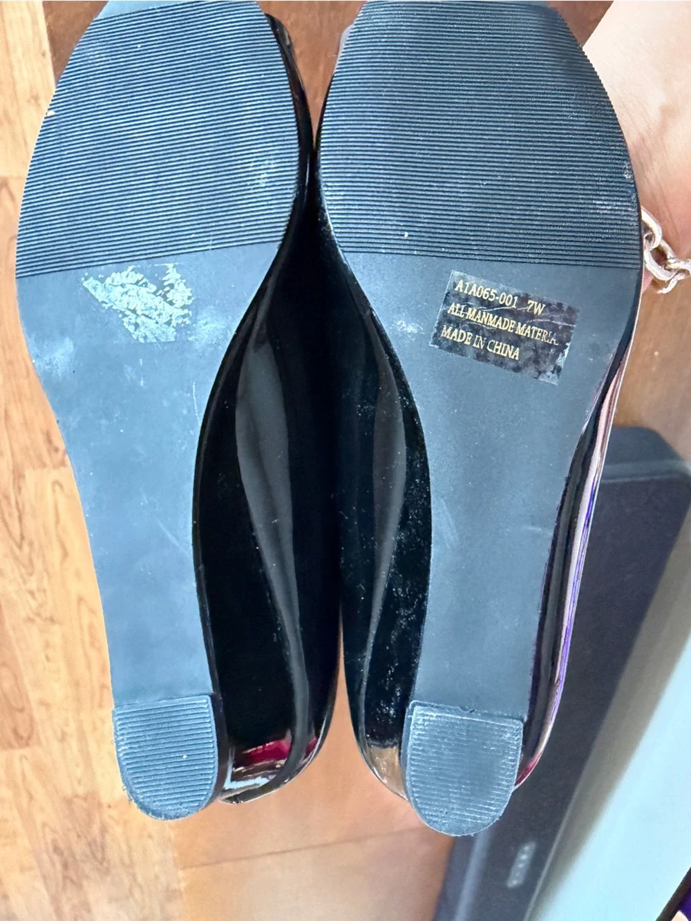 👉🏼LIKE NEW👈🏼 Women’s Peep Toe Patent Leather Wedge Pump Sz: 7W